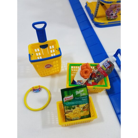 Zuru 5 Surprise Mini Mart Playset With Mini Brands Accessories Incomplete - Picture 5 of 16